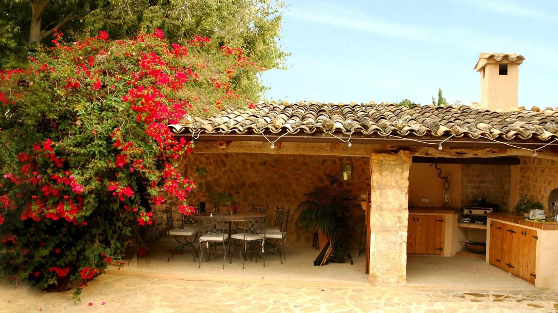 Yourhouse Can Mir Villa Búger 0*,
